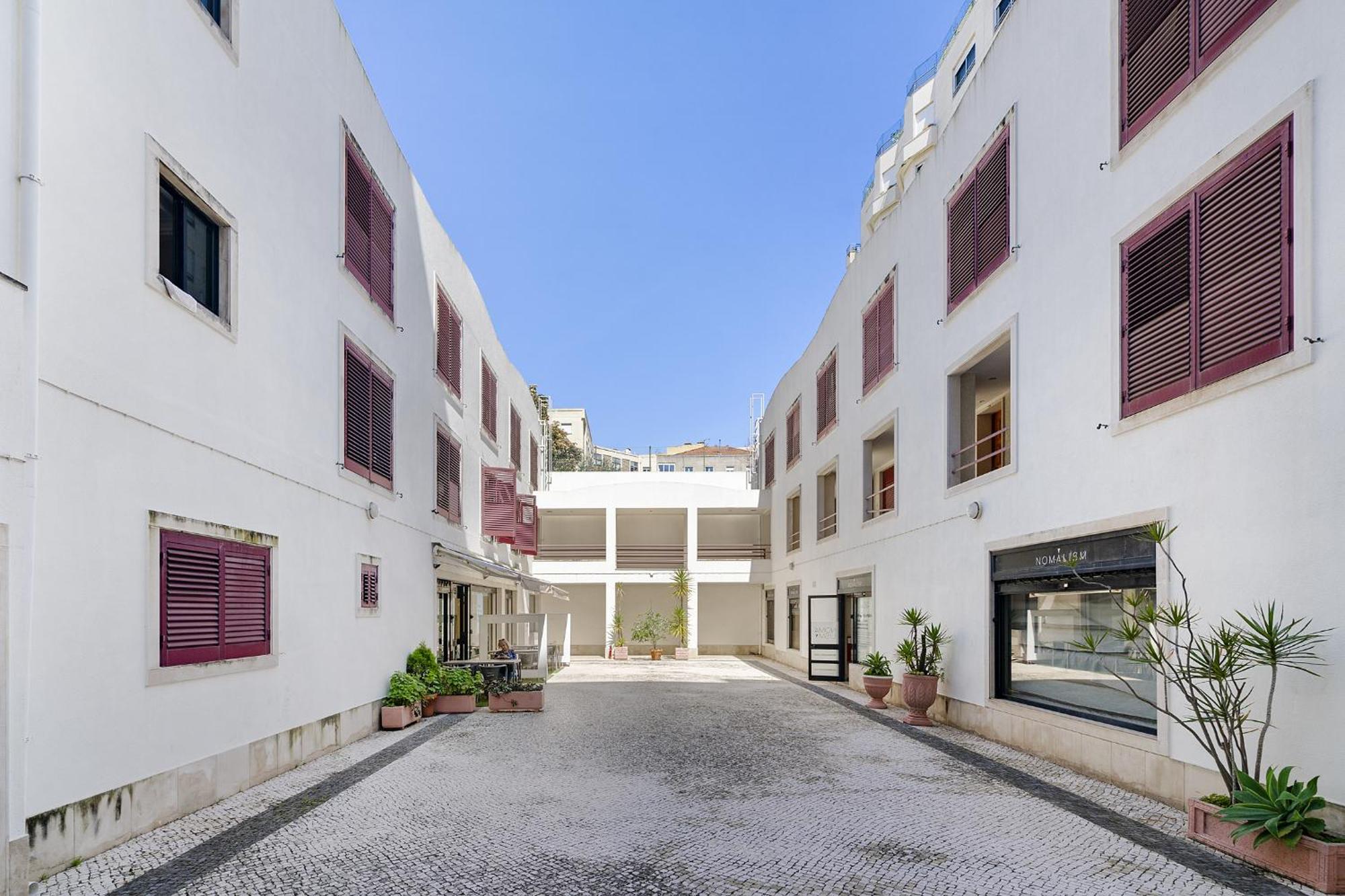 Whome Campo De Ourique 1br Duplex With Ac Lissabon